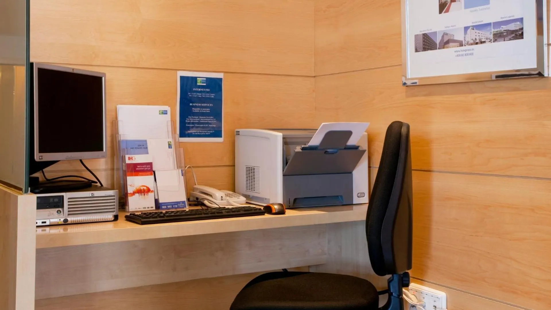 Holiday Inn Express Malaga Airport By Ihg 3*,