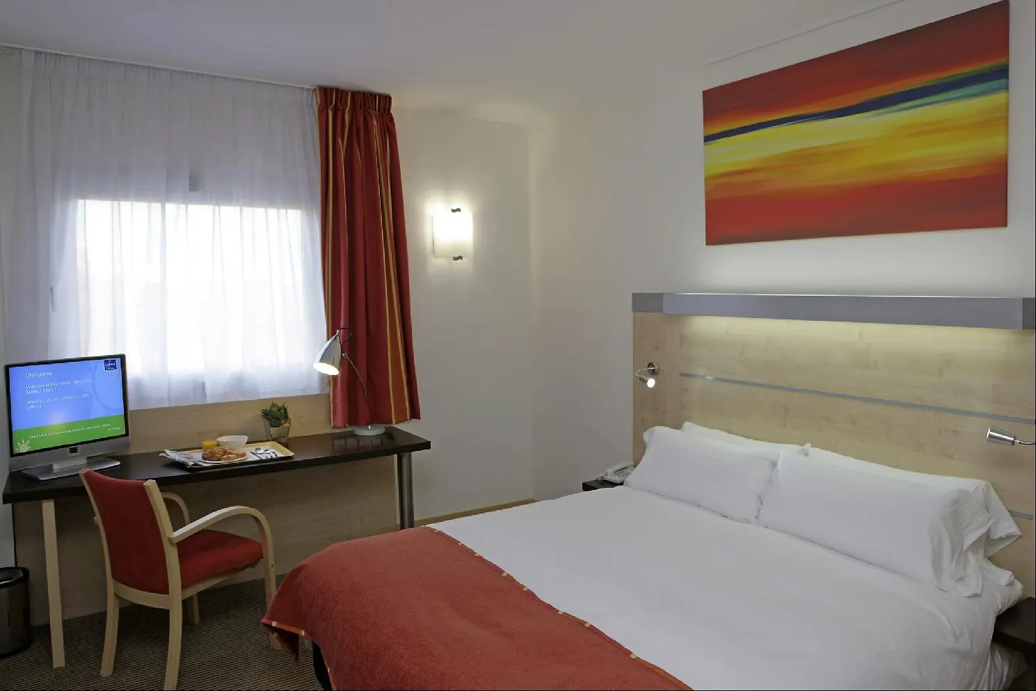 Holiday Inn Express Malaga Airport By Ihg 3*,